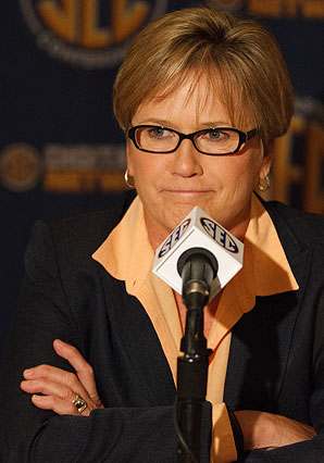 Holly-Warlick.jpg